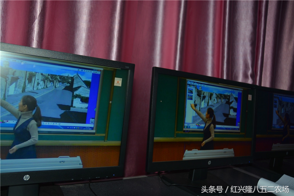 八五二农场中学举行教师电子白板技能培训