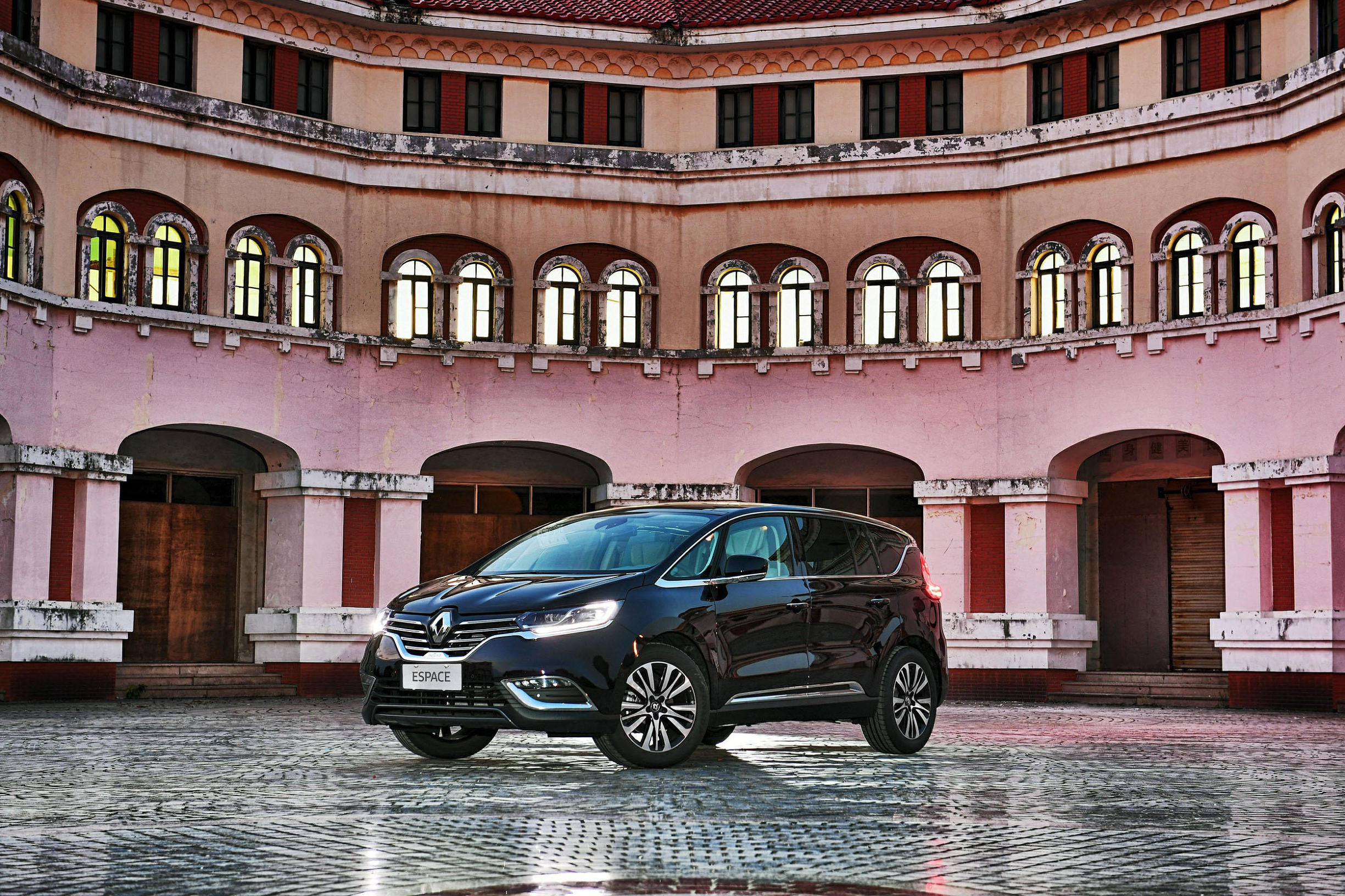 mpv底盘和suv底盘区别,mpv底盘和suv的区别