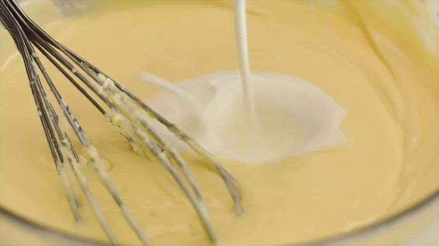 家庭蛋糕最简单裱花做法,家庭蛋糕裱花最简单做法