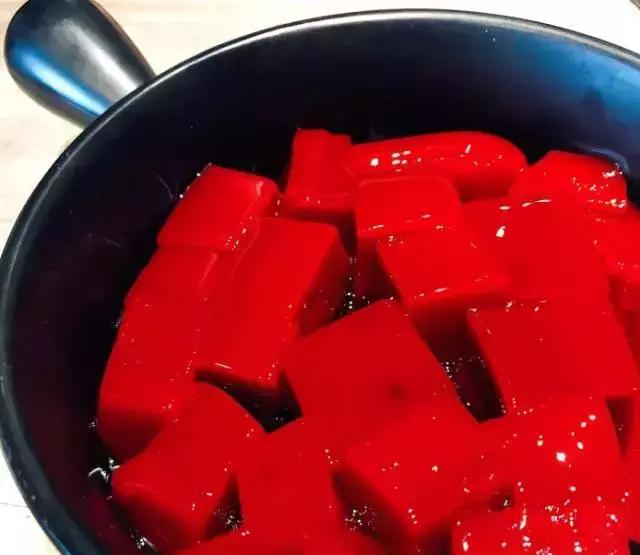 大连有一家特别的火锅店,大连适合去吃的平价火锅店