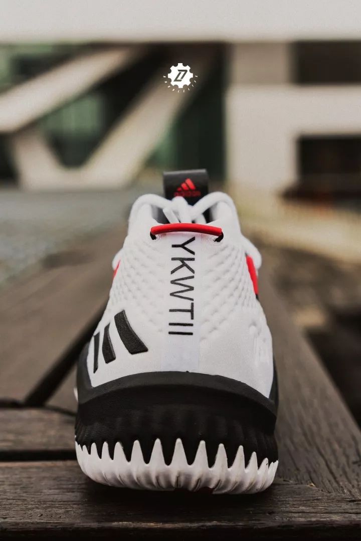 库里4球鞋评测,乔丹苍龙4球鞋测评