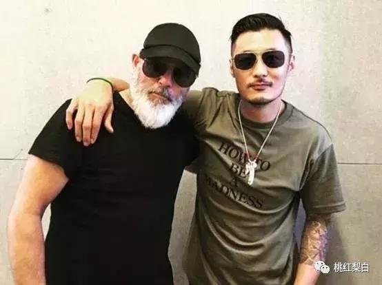 带货女王娜扎江疏影隔空示爱,真姐妹还是“塑料花姐妹情”?