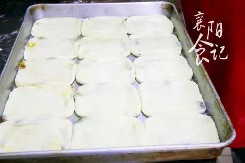 代购界的黑马！星火路新开了一家挤破头才能买到的烧饼！