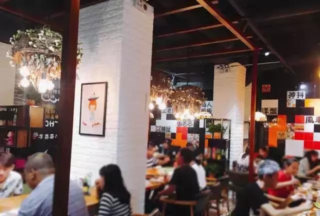 大连有一家特别的火锅店,大连适合去吃的平价火锅店