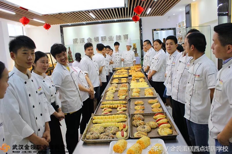 学烘焙去烘焙学校里学习有必要吗,烘焙培训去哪学比较好