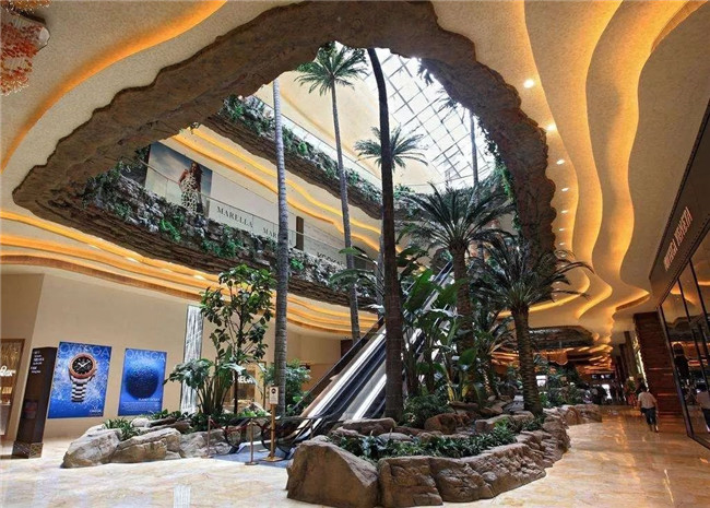 不甘心只做东方赌城，澳门现在想成为购物天堂｜海外