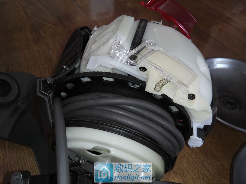 戴森dc有线吸尘器拆解,戴森吸尘器拆解详解