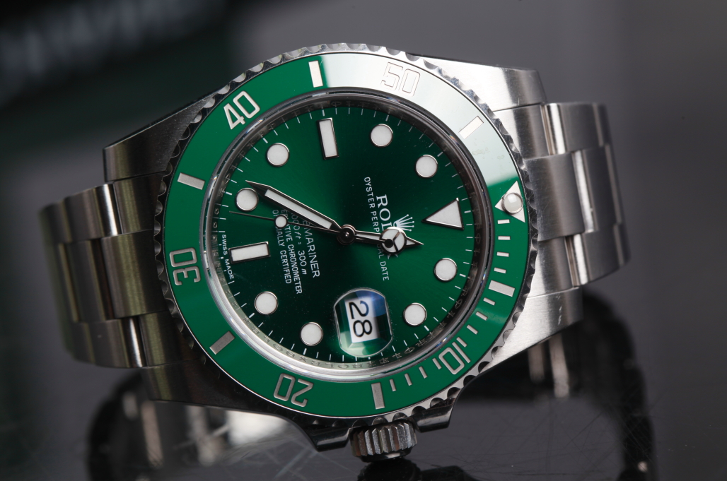 给你的爱表做个翻新美容，看完这篇你也能轻松修复表壳上的划痕了