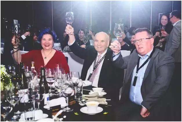 赵凤仪、吕杨两位大师眼中的澳洲酒到底怎么样？