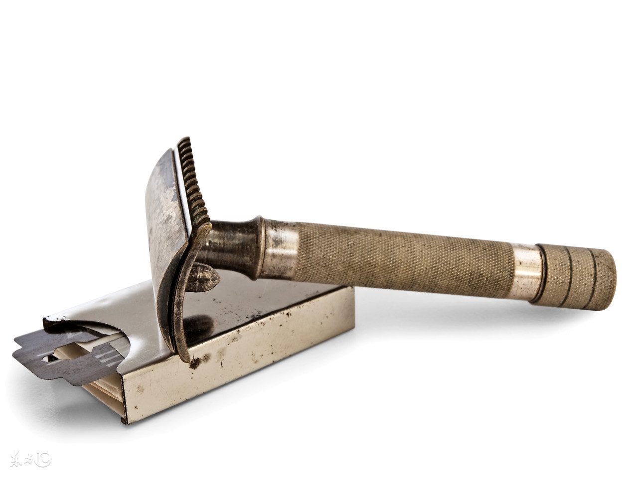 刮胡刀电动剃须刀哪个牌子比较好,什么品牌刮胡刀手动剃须刀好