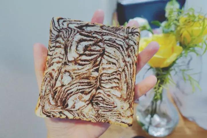 爸爸糖手工吐司为什么那么火,南通都爱吃的爆浆爸爸糖手工吐司