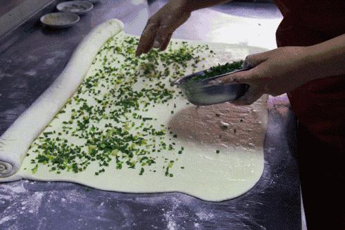 代购界的黑马！星火路新开了一家挤破头才能买到的烧饼！