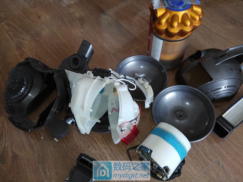 戴森dc有线吸尘器拆解,戴森吸尘器拆解详解