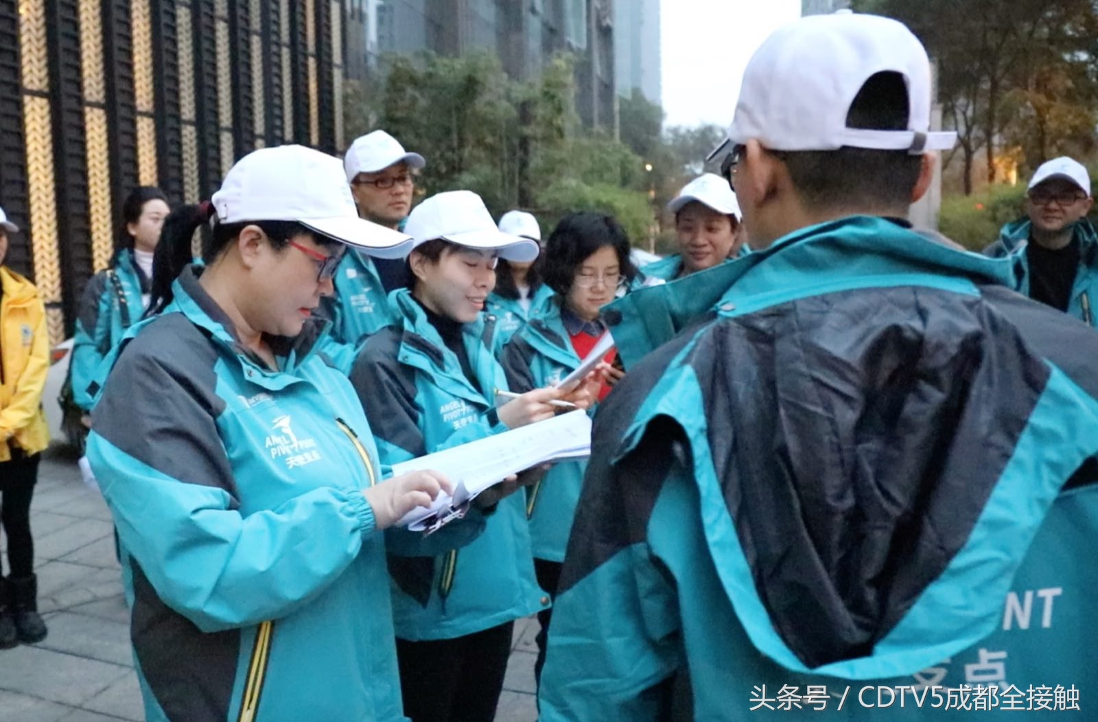 我为支点让爱远传︱成都安琪儿妇产医院“天使支点”公益计划