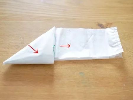 收纳衣服塑料袋技巧,家庭塑料袋怎么收纳