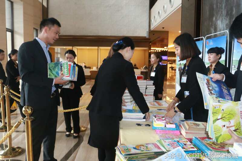 我为支点让爱远传︱成都安琪儿妇产医院“天使支点”公益计划