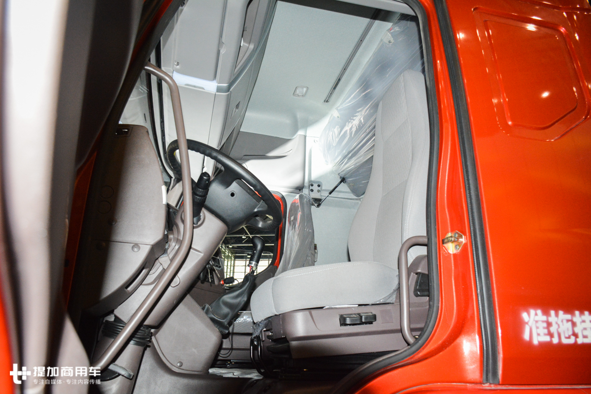 新款乘龙h5v牵引车报价,中长途重卡