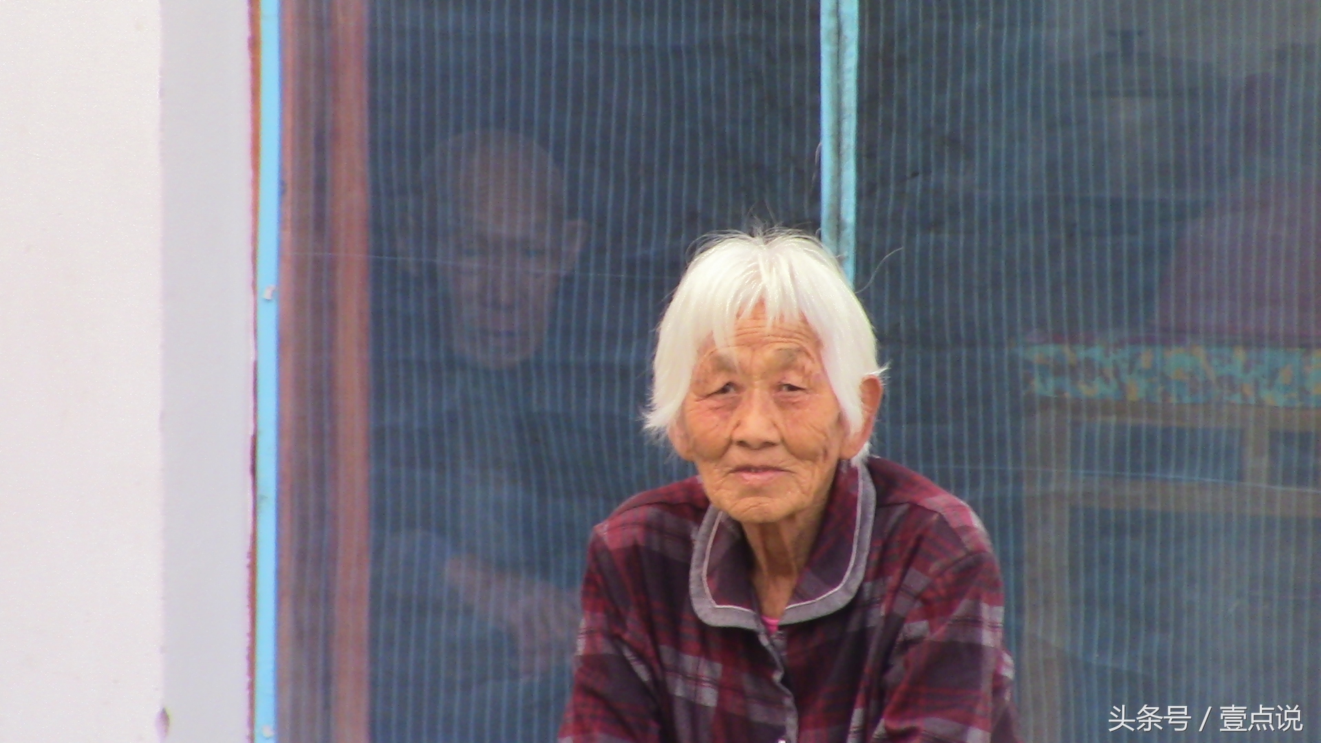 野草遮不住太阳的光芒是什么意思,草遮不住鹰眼水遮不住鱼眼