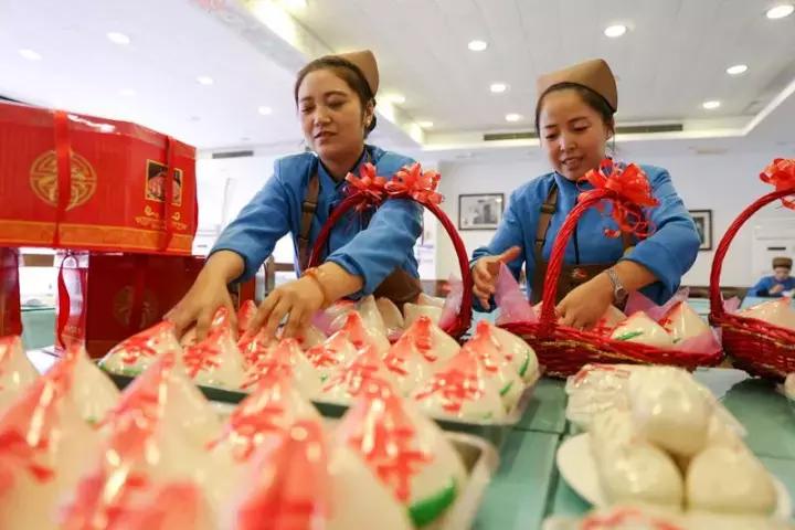 重阳节这一天有什么活动,重阳节吃什么才好