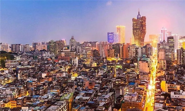 不甘心只做东方赌城，澳门现在想成为购物天堂｜海外