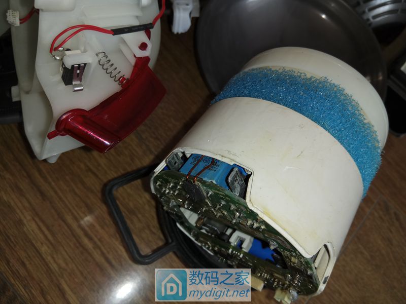戴森dc有线吸尘器拆解,戴森吸尘器拆解详解