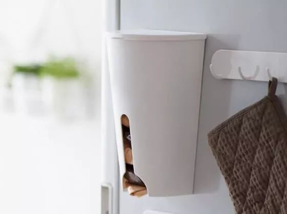 收纳衣服塑料袋技巧,家庭塑料袋怎么收纳