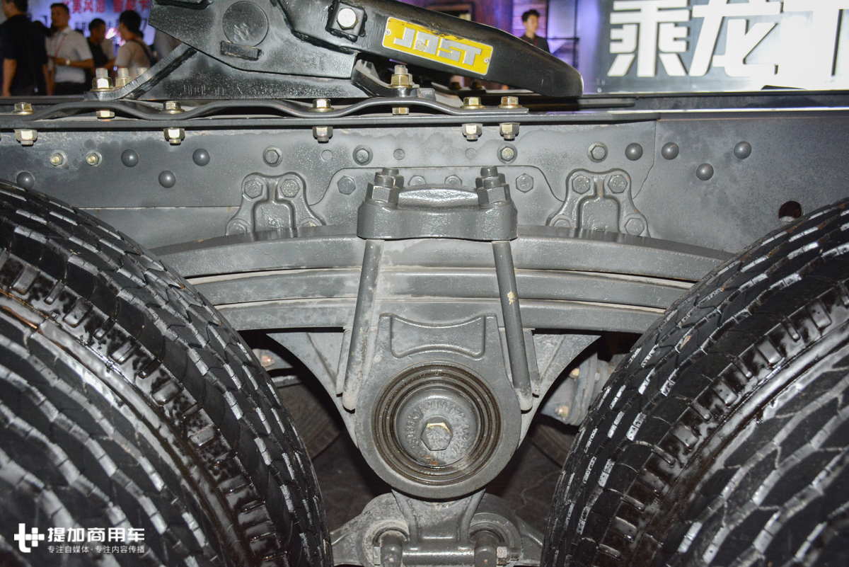 新款乘龙h5v牵引车报价,中长途重卡