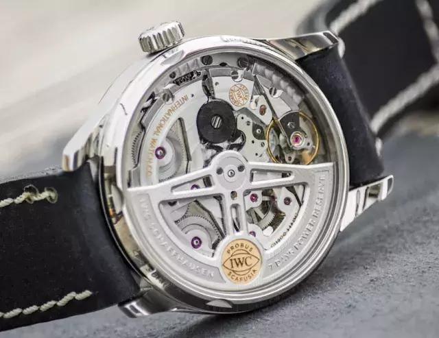 沛纳海和万国葡计手表哪个好,万国表葡七