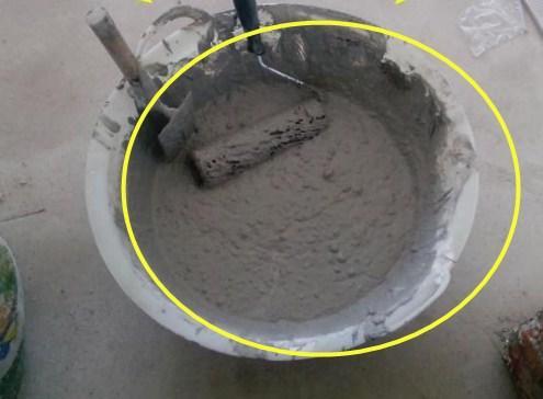 卫生间做地砖上墙总是掉?老泥工家都这样做,不空鼓更牢固