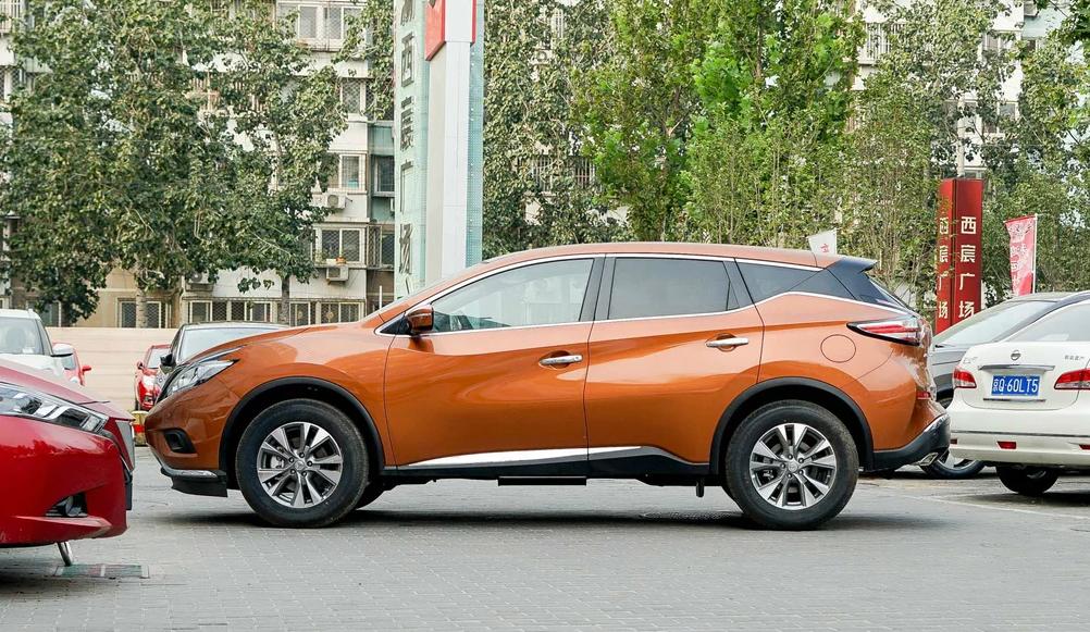 21款日产楼兰豪华版2.5深度测评,东风日产楼兰油电混suv怎么样