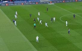 内马尔给姆巴佩的三个单刀,巴黎圣日耳曼有人给内马尔传球吗