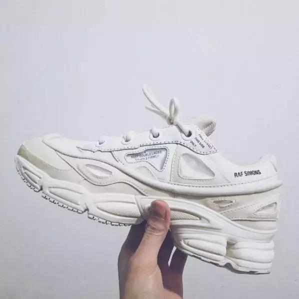 买不起八千块的巴黎世家，这些老爹鞋你可以试试