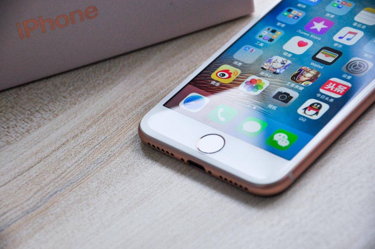 买不起的iphone,iphonex比较iphone8