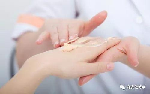 卸甲完涂什么油保护指甲,怎么卸甲完全卸干净不伤指甲