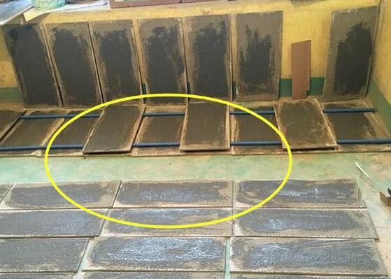 卫生间做地砖上墙总是掉?老泥工家都这样做,不空鼓更牢固