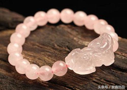 芙蓉石是什么?芙蓉石的魅力何在?