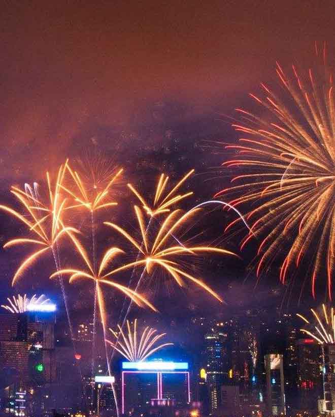 默默的爱一个人无论见与不见,我默默的深爱着你不管见与不见