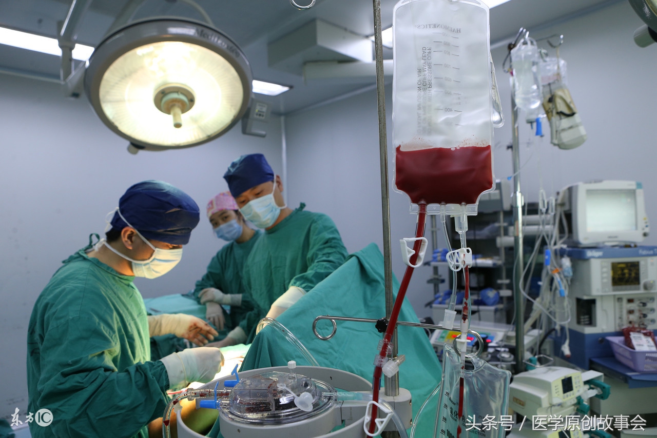 女生吃完避孕药大量出鲜血,大学女生长期服用避孕药