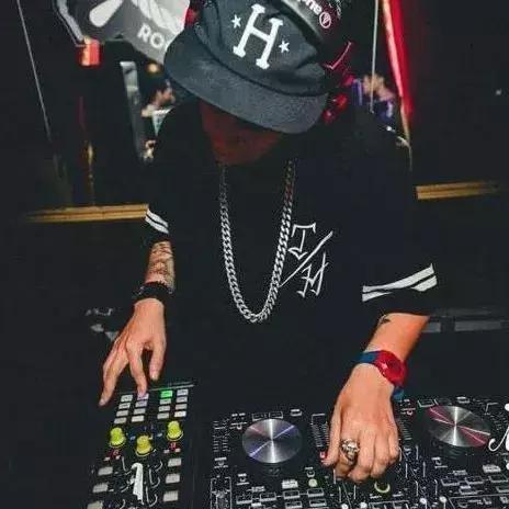 给自己送了一个不贵的手表,求推荐个便宜耐用的手表