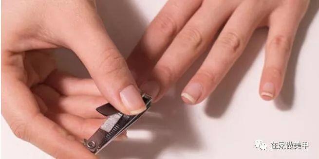 卸甲完涂什么油保护指甲,怎么卸甲完全卸干净不伤指甲