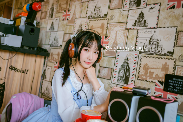 美少女与FeniksAudioEssence音箱的不经意邂逅