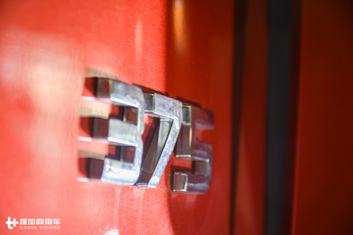 新款乘龙h5v牵引车报价,中长途重卡