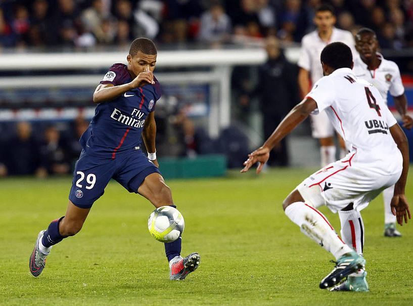 内马尔给姆巴佩的三个单刀,巴黎圣日耳曼有人给内马尔传球吗