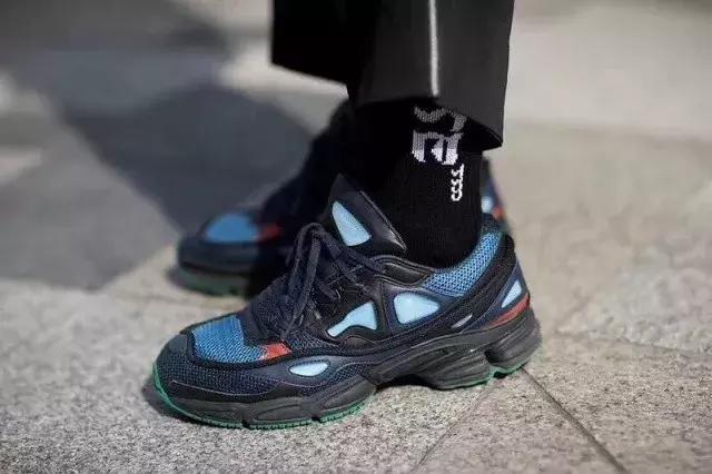 买不起八千块的巴黎世家，这些老爹鞋你可以试试