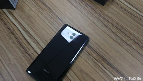 华为mate10黑色,华为mate10亮黑6+128体验