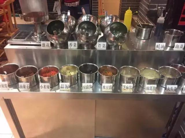 2个人30元就吃撑!这条街光看名字就能流口水!