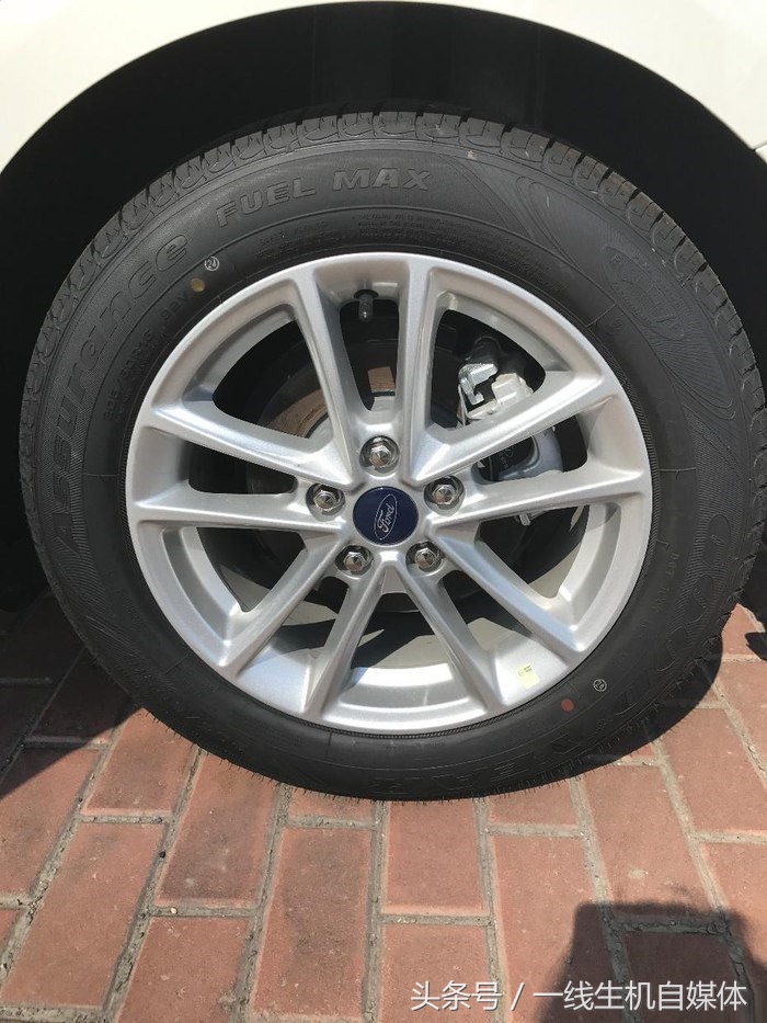 12款第三代福克斯1.6l手动舒适版,福克斯经典三厢1.8手动真实感受