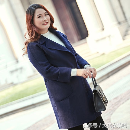 胖mm大码毛呢大衣搭配什么,矮胖女生穿搭150cm120斤毛呢大衣