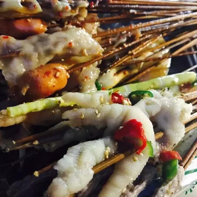 2个人30元就吃撑!这条街光看名字就能流口水!