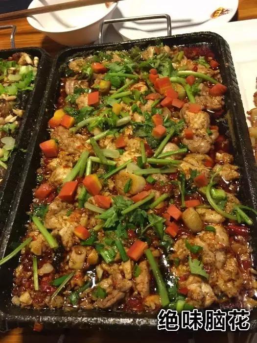 2个人30元就吃撑!这条街光看名字就能流口水!